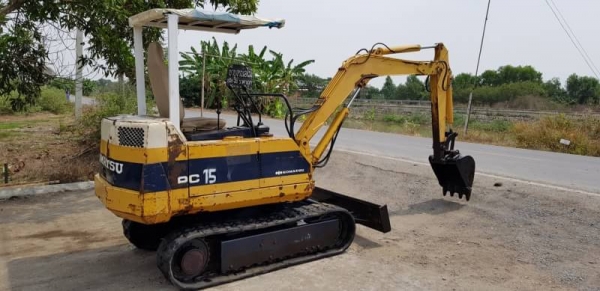 ขายด่วนรถแบคโฮKOMATSUโคมัสซูรุ่นยอดนิยมสวยๆPC15-6เครื่องโคมัสซู3D75เครื่องดีปั่มแรงรถนอกเพิ่งนำเข้ามาใหม่ยังไม่เคยใช้งานในเมืองไทยเลย