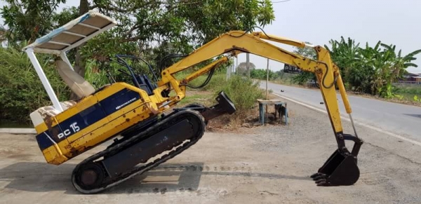 ขายด่วนรถแบคโฮKOMATSUโคมัสซูรุ่นยอดนิยมสวยๆPC15-6เครื่องโคมัสซู3D75เครื่องดีปั่มแรงรถนอกเพิ่งนำเข้ามาใหม่ยังไม่เคยใช้งานในเมืองไทยเลย