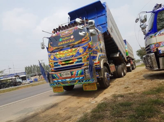 Isuzu 360 แรง ปี 56 ไมล์สองแสน ยางเรเดียนล้อแม็ก เครื่อง/เกียร์เดิม สวยพร้อมใช้งาน