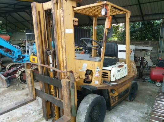 รถฟอร์คลิฟต์ TOYOTA 40-3FG20 รถเก่านอกนำเข้า ยังไม่เคยใช้งานในไทย ยก 2 ตัน เสาสูง 4.5 เมตร ยางตันหน้า-หลัง สภาพดี พร้อมใช้งาน มีเอกสารใบอินวอยซ์