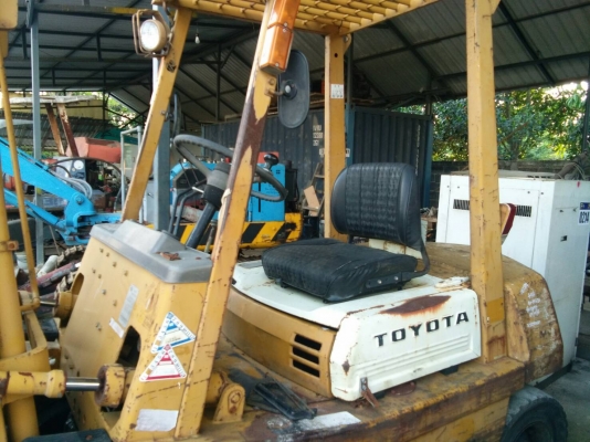 รถฟอร์คลิฟต์ TOYOTA 40-3FG20 รถเก่านอกนำเข้า ยังไม่เคยใช้งานในไทย ยก 2 ตัน เสาสูง 4.5 เมตร ยางตันหน้า-หลัง สภาพดี พร้อมใช้งาน มีเอกสารใบอินวอยซ์