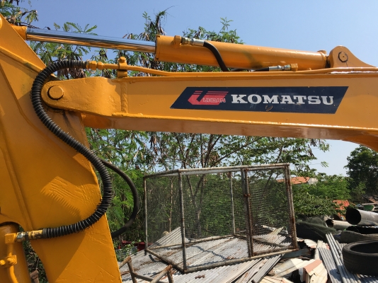 Pc30-6 KOMUTSU  เนื้อดีพิมพ์นิยม พร้อมใช่งาน เครื่องดีปั้มแรง เอวแน่ๆ ไว