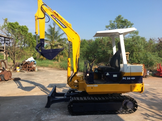 Pc30-6 KOMUTSU  เนื้อดีพิมพ์นิยม พร้อมใช่งาน เครื่องดีปั้มแรง เอวแน่ๆ ไว