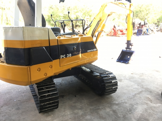 Pc30-6 KOMUTSU  เนื้อดีพิมพ์นิยม พร้อมใช่งาน เครื่องดีปั้มแรง เอวแน่ๆ ไว