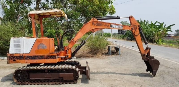 ขายด่วนรถแบคโฮKUBOTAคูโบต้าKH11เทียบเท่าPC35เครื่องคูโบต้า3สูบปั่มแรงรถนอกเพิ่งนำเข้ามาใหม่ยังไม่เคยใช้งานในเมืองไทยเลย