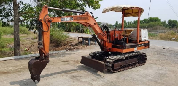 ขายด่วนรถแบคโฮKUBOTAคูโบต้าKH11เทียบเท่าPC35เครื่องคูโบต้า3สูบปั่มแรงรถนอกเพิ่งนำเข้ามาใหม่ยังไม่เคยใช้งานในเมืองไทยเลย