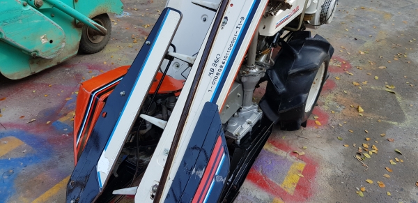 รถเกี่ยวข้าวมัดทิ้ง ด้ครับ id 0819170852