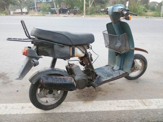 ขาย สกู๊ตเตอร์ bajaj sunny 50 cc รถติดขับได้ ตามสภาพ ราคา 3900  อยู่ นครสวรรค์