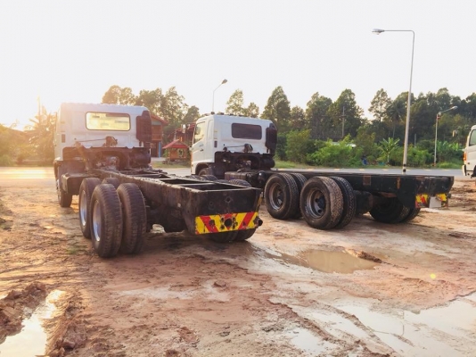 Hino mega 260 แรง ปี 47 #สิบล้อสองเพลา #จะหัวคัสซีหรือติดตั้งดัมพ์สามมิตร Hino mega 260 แรง ปี 47 #สิบล้อสองเพลา #จะหัวคัสซีหรือติดตั้งดัมพ์สามมิตร