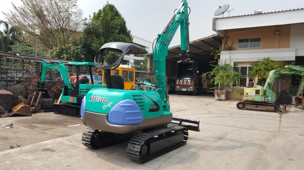ขาย รถขุด KOBELCO รุ่น SK030 มือสองญี่ปุ่น แทรกเหล็ก สลัก บูทเอวแน่น 100\% สวยพร้อมใช้งาน มือถือ 0818753444