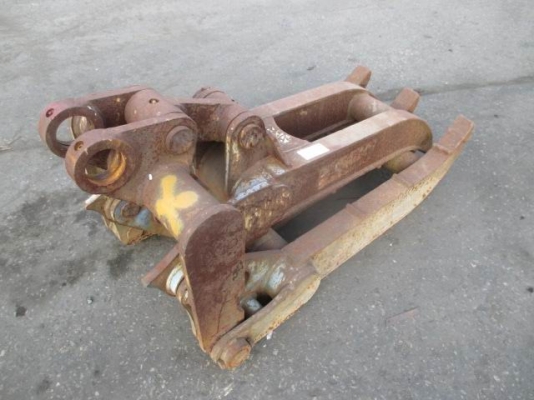 FROM JAPAN ตัวคีบปากหนีบไม้ *FURUKAWAสำหรับรถขุดไซค์ 40,45,50,55 /สวมบูทสลัก 45 มิล /ราคาเพียง 29,000 บาท สนใจติดต่อ 0819337688