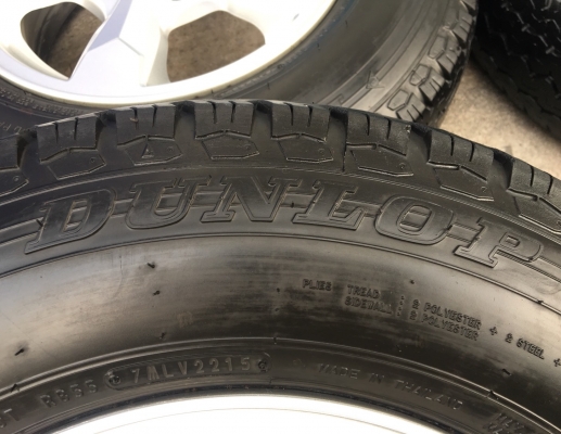 ล้อแม็ก Mitsu Triton ขอบ 15 พร้อมยาง 195-15 Dunlopปี 15