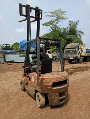 ขายด่วนโฟล์คลิฟนิสสันออโต้เบนซิลเสาคู่สูง3เมตร1ตันครึ่งไม่แน่ใจเพราะไม่มีเพสพร้อมใช้