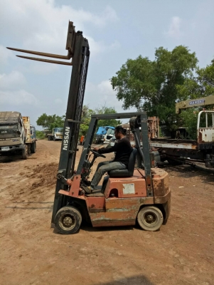 ขายด่วนโฟล์คลิฟนิสสันออโต้เบนซิลเสาคู่สูง3เมตร1ตันครึ่งไม่แน่ใจเพราะไม่มีเพสพร้อมใช้