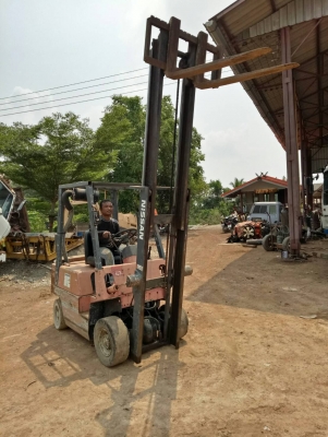 ขายด่วนโฟล์คลิฟนิสสันออโต้เบนซิลเสาคู่สูง3เมตร1ตันครึ่งไม่แน่ใจเพราะไม่มีเพสพร้อมใช้