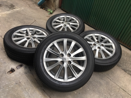 ล้อแม็ก Toyota Vios 12 ก้าน ขอบ 15 สีเทาดำ พร้อมยาง 185-60-15 Yokohama ปี 13