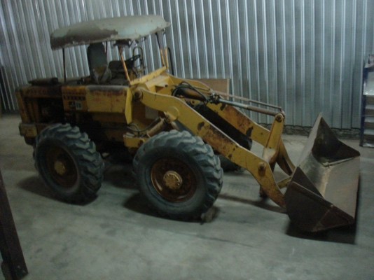 ขาย รถตักล้อยาง