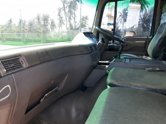 ขายเทรนเลอรเปอรเฟียเครื่อง260แรง2เพลาหางต่อใหม่ขึ้น320ได้ทะเบียนพร้อมโอนแอรหนาว