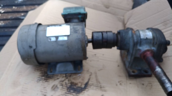 ปั๊มน้ำมัน+มอเตอร์ japan