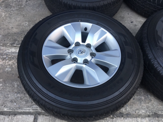 ล้อแม็ก Toyota Revo ขอบ17 พร้อมยาง Dunlop 265-65-17 ปี 17 ดอกเต็มๆ มีตุ่มลาง