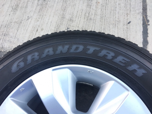 ล้อแม็ก Toyota Revo ขอบ17 พร้อมยาง Dunlop 265-65-17 ปี 17 ดอกเต็มๆ มีตุ่มลาง