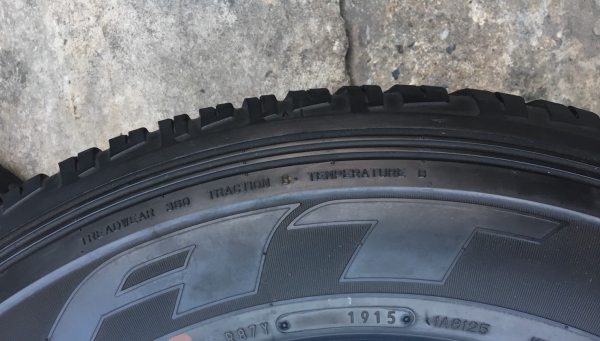 ยาง 2 เส้น Dunlop 265-65-17 ปี 15 ยาง 2 เส้น Dunlop 265-65-17 ปี 15
