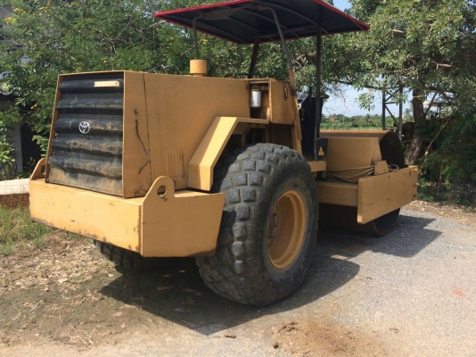 ขายรถบดสั่นDYNAPAC CA251 เพลาเดียว