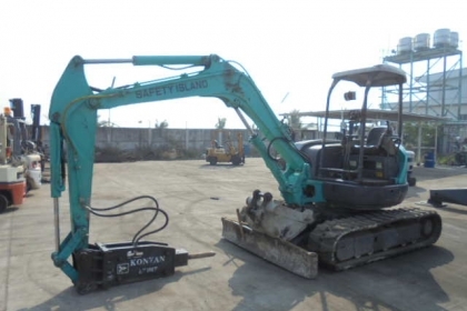 ขายแบคโฮ KOBELCO SK045SR มีหัวกระแทกพร้อมบุ้งกี๋ (สภาพดี)