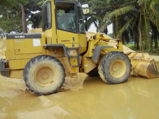 KOMATSU WA 100-3