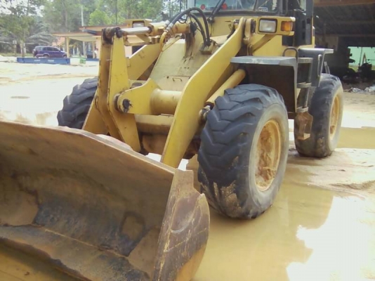 KOMATSU WA 100-3 KOMATSU WA 100-3