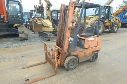 ขายรถตัก TOYOTA FD9 ตักสูง 3 ม เกียร์ ปั้ม สมบูรณ์พร้อมใช้ครับ ติดต่อ 063-9316985 ID LINE : 0639316985 ครับ