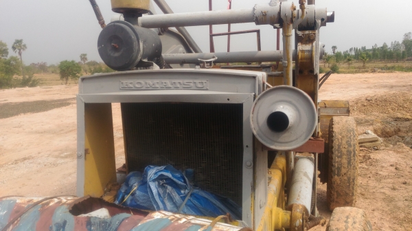 รถตักkomatsu