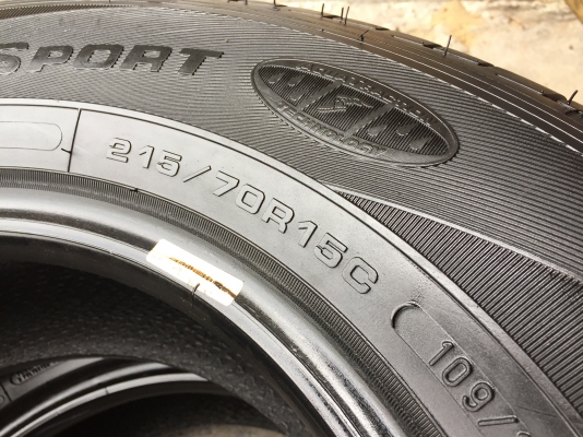 ยาง Goodyear 215-70-15 ปี 17 ครบชุด 4 เส้น 6900 สวยๆไม่มีปะไม่บวมไม่กินข้างดอกยางเหลือเยอะเอาไปวิ่งกันใด้อีกยาวค่ะ ยาง Goodyear 215-70-15 ปี 17 ครบชุด 4 เส้น 6900 สวยๆไม่มีปะไม่บวมไม่กินข้างดอกยางเหลือเยอะเอาไปวิ่งกันใด้อีกยาวค่ะ