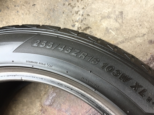 ยาง SAILUN 255-45-18 ปี 14 ครบชุด 4 เส้น 3800 สวยๆไม่บวมไม่กินข้างดอกยางเหลือเยอะเอาไปวิ่งกันใด้อีกยาวค่ะ ยาง SAILUN 255-45-18 ปี 14 ครบชุด 4 เส้น 3800 สวยๆไม่บวมไม่กินข้างดอกยางเหลือเยอะเอาไปวิ่งกันใด้อีกยาวค่ะ