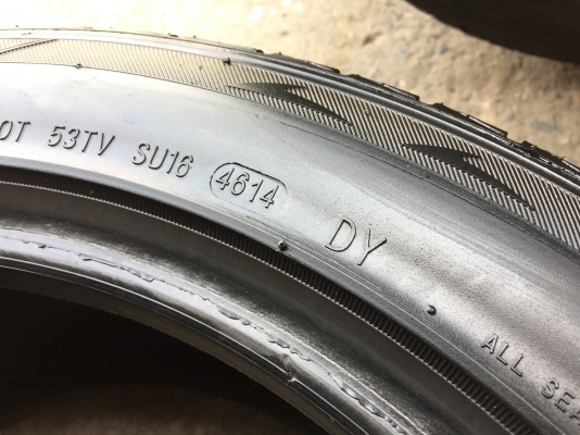 ยาง SAILUN 255-45-18 ปี 14 ครบชุด 4 เส้น 3800 สวยๆไม่บวมไม่กินข้างดอกยางเหลือเยอะเอาไปวิ่งกันใด้อีกยาวค่ะ ยาง SAILUN 255-45-18 ปี 14 ครบชุด 4 เส้น 3800 สวยๆไม่บวมไม่กินข้างดอกยางเหลือเยอะเอาไปวิ่งกันใด้อีกยาวค่ะ