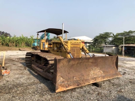 ขายรถแทรคเตอร์ 765,000 เก่านอก 6,058 ชม CATTERPILAR D5D เครื่อง 44V ดี เกียร์ตัดแรง  ปั้มแรง โช่ใหม่ แผ่นตีนเป็ดสวย เอกสารเล่มทะเบียนภาษีไม่ขาด  รถอยู่ นครปฐม   โทร 0610710295