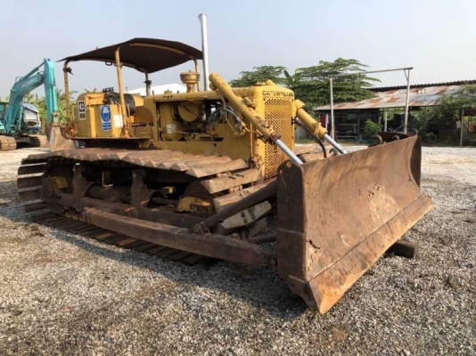 ขายรถแทรคเตอร์ 765,000 เก่านอก 6,058 ชม CATTERPILAR D5D เครื่อง 44V ดี เกียร์ตัดแรง  ปั้มแรง โช่ใหม่ แผ่นตีนเป็ดสวย เอกสารเล่มทะเบียนภาษีไม่ขาด  รถอยู่ นครปฐม   โทร 0610710295