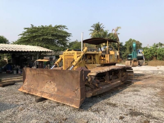 ขายรถแทรคเตอร์ 765,000 เก่านอก 6,058 ชม CATTERPILAR D5D เครื่อง 44V ดี เกียร์ตัดแรง  ปั้มแรง โช่ใหม่ แผ่นตีนเป็ดสวย เอกสารเล่มทะเบียนภาษีไม่ขาด  รถอยู่ นครปฐม   โทร 0610710295