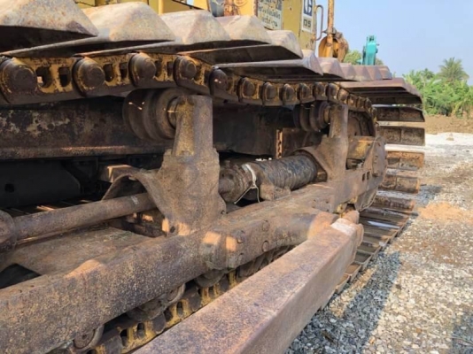 ขายรถแทรคเตอร์ 765,000 เก่านอก 6,058 ชม CATTERPILAR D5D เครื่อง 44V ดี เกียร์ตัดแรง  ปั้มแรง โช่ใหม่ แผ่นตีนเป็ดสวย เอกสารเล่มทะเบียนภาษีไม่ขาด  รถอยู่ นครปฐม   โทร 0610710295