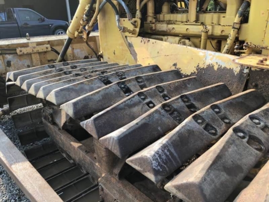 ขายรถแทรคเตอร์ 765,000 เก่านอก 6,058 ชม CATTERPILAR D5D เครื่อง 44V ดี เกียร์ตัดแรง  ปั้มแรง โช่ใหม่ แผ่นตีนเป็ดสวย เอกสารเล่มทะเบียนภาษีไม่ขาด  รถอยู่ นครปฐม   โทร 0610710295