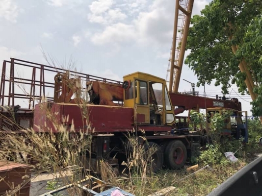 ขาย 785,000 รถเครน 10 ล้อเครน 20 ตัน 4 ปอก 3 ชัก เครื่องนิสสัน PE6-230 แรง 2 เพลา สโลว์กลาง สภาพจอด ติดเครื่องได้ ทำงานได้ เอกสารเล่มทะเบียน ภาษีไม่ขาด   รถอยู่ ปทุมธานี โทร 0610710295