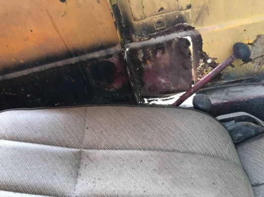 ขาย 785,000 รถเครน 10 ล้อเครน 20 ตัน 4 ปอก 3 ชัก เครื่องนิสสัน PE6-230 แรง 2 เพลา สโลว์กลาง สภาพจอด ติดเครื่องได้ ทำงานได้ เอกสารเล่มทะเบียน ภาษีไม่ขาด   รถอยู่ ปทุมธานี โทร 0610710295