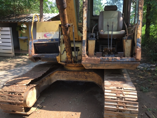 ขายรถแบคโฮ komatusu pc 60-5 รถพร้อมใช้งาน เอกสารใบซื้อขาย