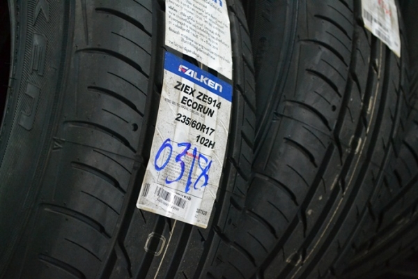FALKEN ZE914 235/60R17 ปี18 ราคาเพียงชุดละ 14,000 บาท