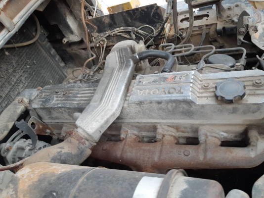 โฟคลิฟท์4.5 ตันโตโยต้ารุ่น 5 ราคา 280,000 บาทรถโฟคลิฟท์ไฟฟ้า 2.5 ตันแบตดีราคา 160,000 บาท