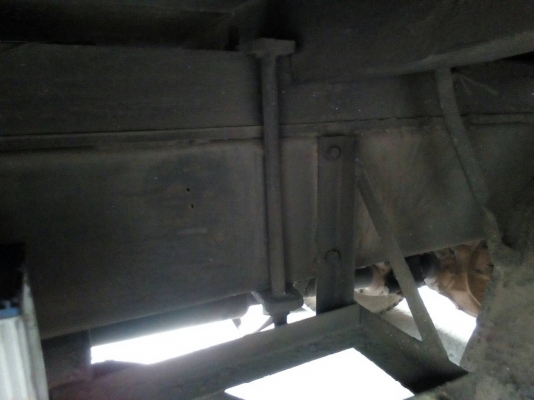รถบรรทุก 10 ล้อหน้ายาว ISUZU เครื่อง 145 แรงม้า ประหยัดน้ำมันพวงมาลัยเพาร์เวอร์ เกียร์ร๊อกกี้ ปูพื้น