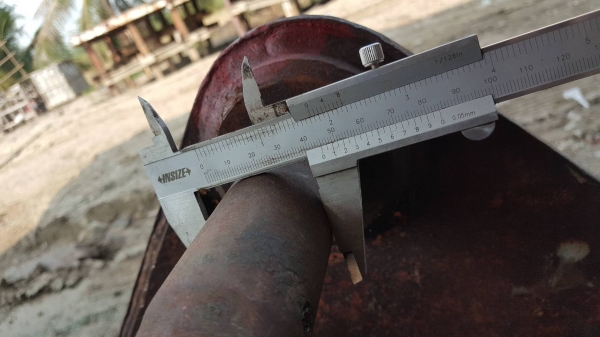 ขายหัวเจาะ สำหรับไซร์ รถขุด 40-50 สำหรับรถขุดเล็ก  ซอกแขนกว้าง 18.5 cm สลัก  45 มิล เก่านอกยังไม่เคยใช้งานในไทย สนใจดูสินค้าสอบถาม 089-2619445