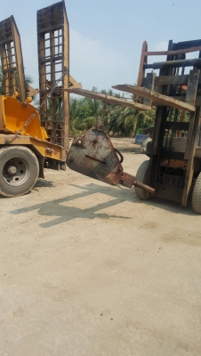 ขายหัวเจาะ สำหรับไซร์ รถขุด 40-50 สำหรับรถขุดเล็ก  ซอกแขนกว้าง 18.5 cm สลัก  45 มิล เก่านอกยังไม่เคยใช้งานในไทย สนใจดูสินค้าสอบถาม 089-2619445