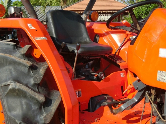 ❥สินค้าเข้าใหม่ L4508พร้อมใช้งาน  มีเล่มทะเบียนพร้อมโอนคะ???????? พร้อมอุปกรณ์ 3ชิ้น ผาน+ใบดันหน้า +โรตารี่ราคา265000บาท ชั่วโมงทำงาน 2265ชม. ↠↠สนใจติดต่อสอบถาม↠0906910337 ⛽️พิกัดร้าน ส.เจริญแทรกเตอร์ อ. บางระกำ จ. พิษณุโลก