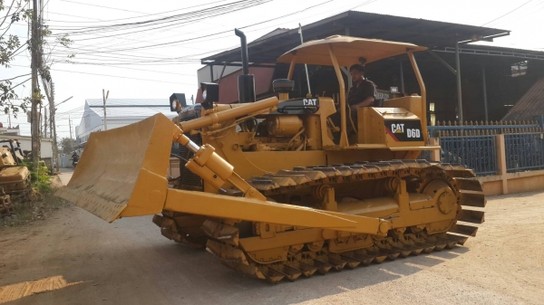 ขาย แทรคเตอร๋CAT D6D เครื่องยนต์ 10Z ตีนเป็ด เกียร์ตัดพร้อมเอกสารเล่มทะเบียน